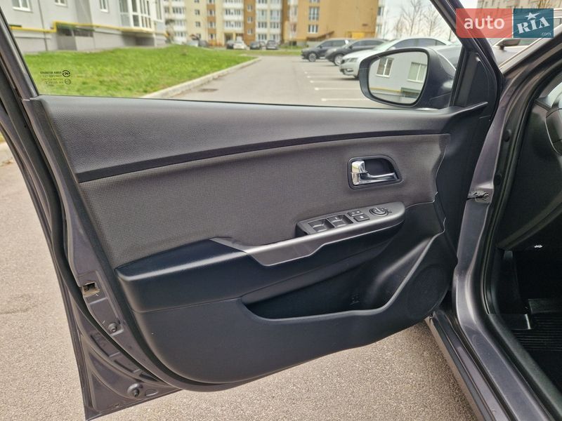 Седан Kia Rio 2013 в Виннице фото 24 Седан Kia Rio 2013 в Виннице