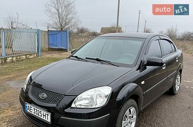 Седан Kia Rio 2006 в Покрове