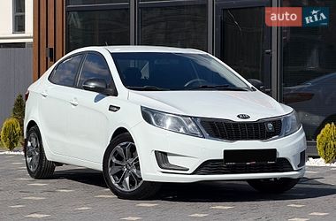 Седан Kia Rio 2013 в Ужгороде