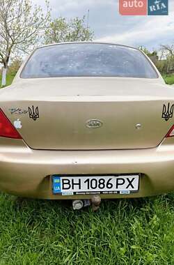 Седан Kia Rio 2002 в Білгороді-Дністровському