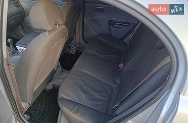 Седан Kia Rio 2010 в Ивано-Франковске