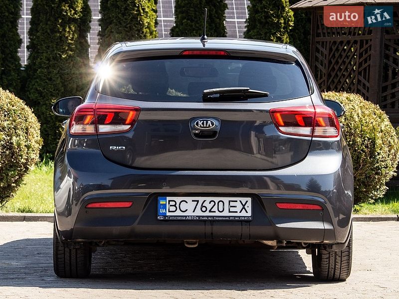 Хэтчбек Kia Rio 2017 в Львове