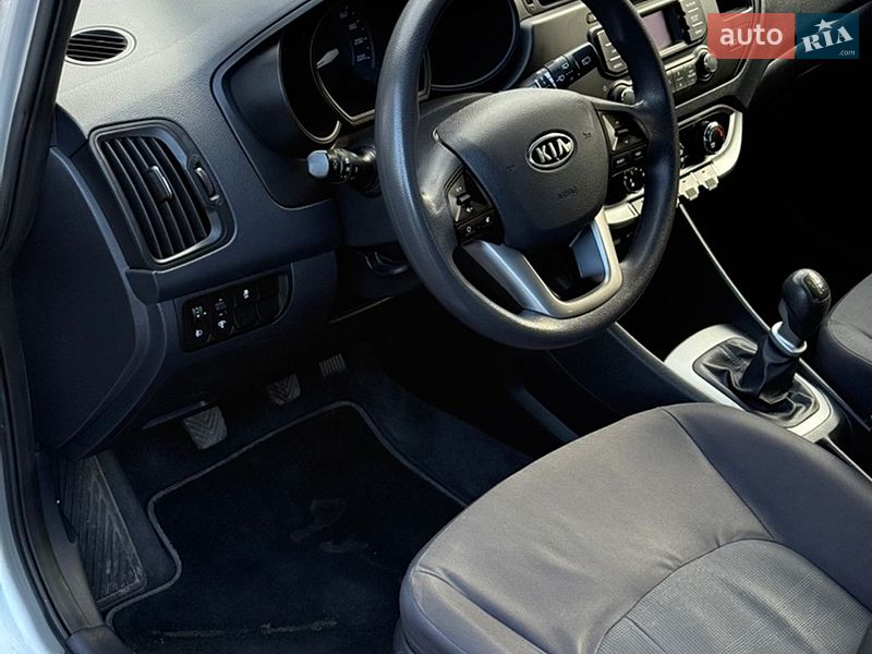 Хэтчбек Kia Rio 2011 в Бородянке