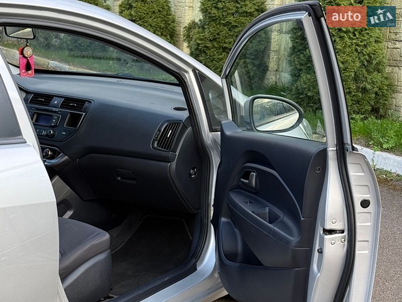 Хэтчбек Kia Rio 2011 в Бородянке