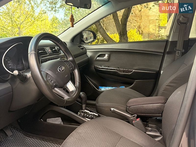 Седан Kia Rio 2014 в Николаеве