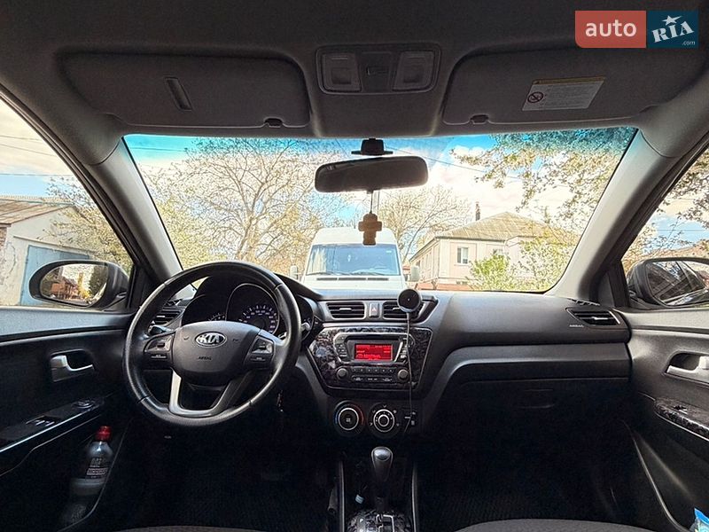 Седан Kia Rio 2014 в Николаеве