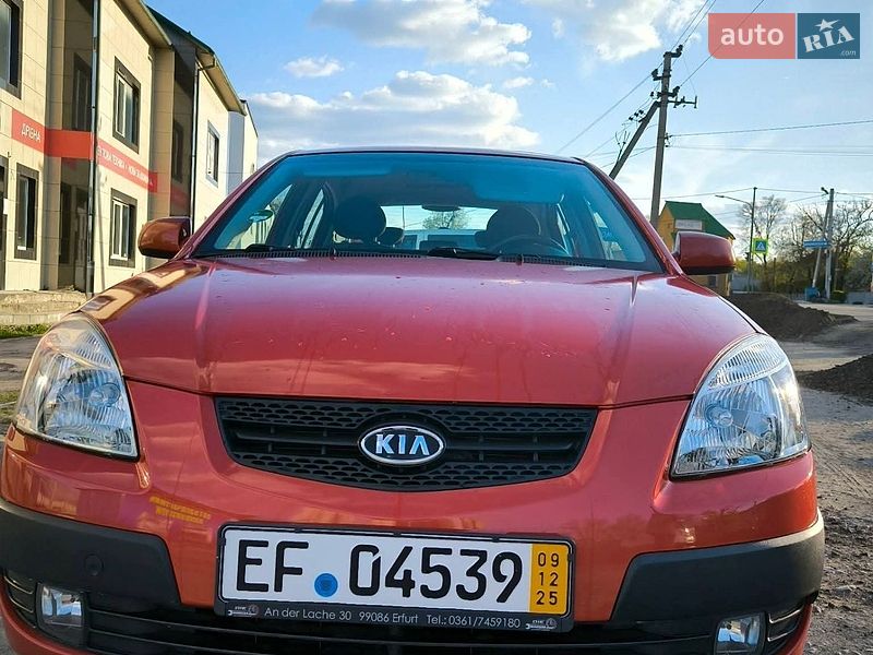 Хетчбек Kia Rio 2007 в Дунаївцях