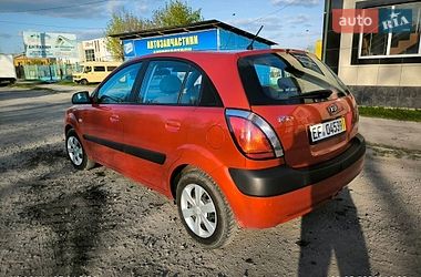 Хетчбек Kia Rio 2007 в Дунаївцях