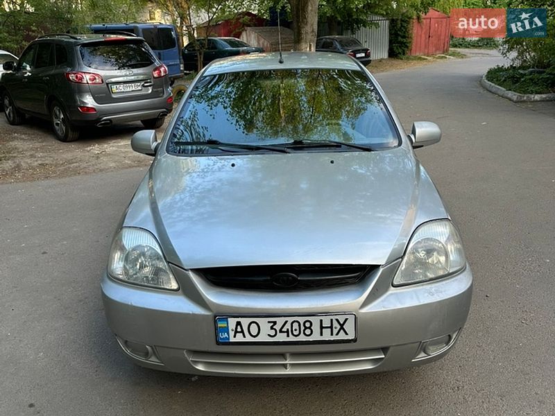 Универсал Kia Rio 2004 в Ровно