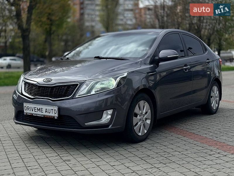 Седан Kia Rio 2012 в Днепре