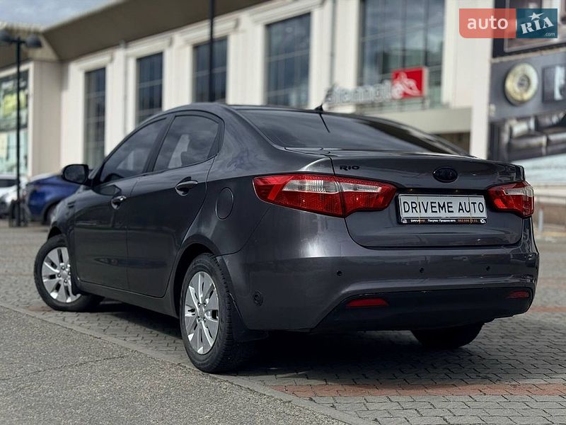 Седан Kia Rio 2012 в Днепре