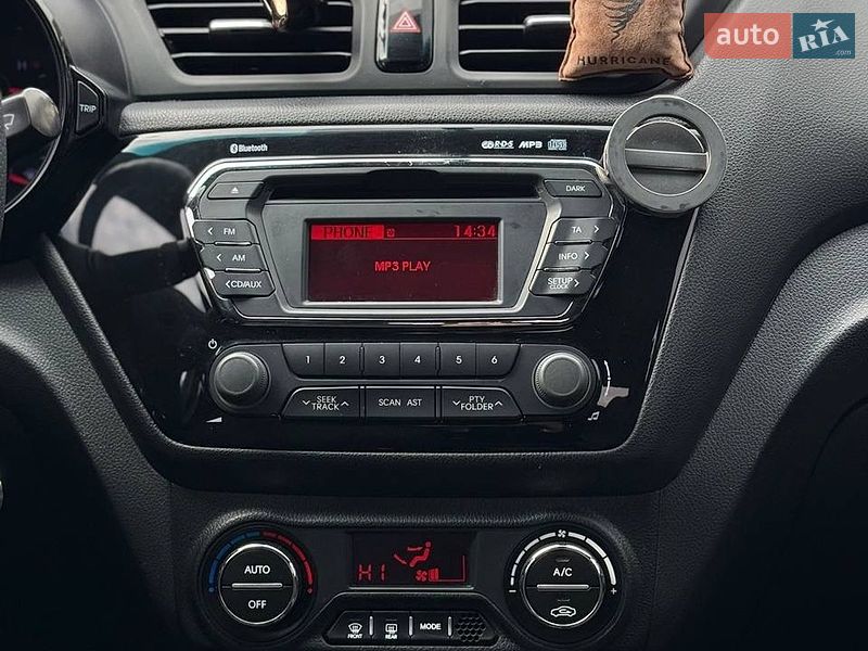 Седан Kia Rio 2012 в Днепре
