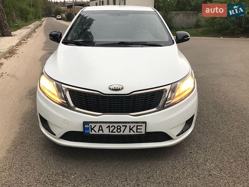 Седан Kia Rio 2013 в Киеве