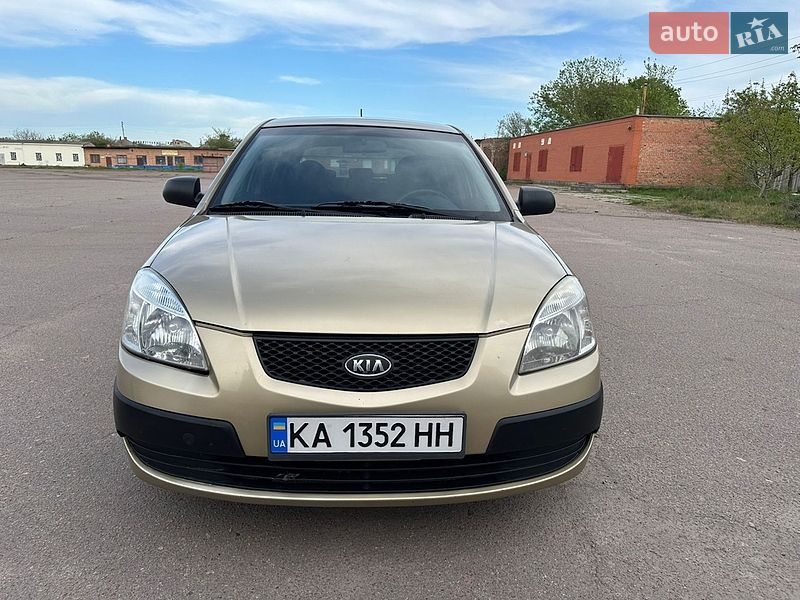 Хэтчбек Kia Rio 2008 в Прилуках