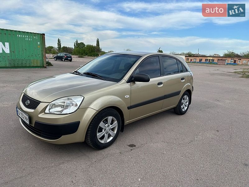 Хэтчбек Kia Rio 2008 в Прилуках