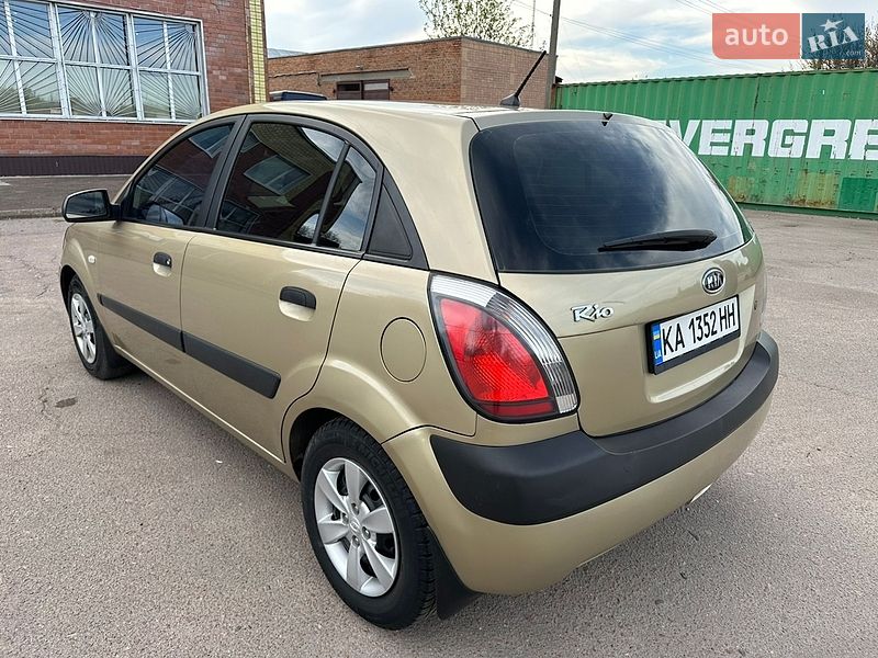 Хэтчбек Kia Rio 2008 в Прилуках