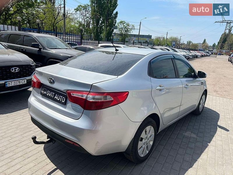 Седан Kia Rio 2013 в Николаеве