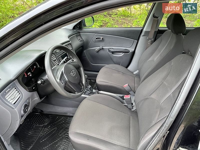 Седан Kia Rio 2010 в Чорткове