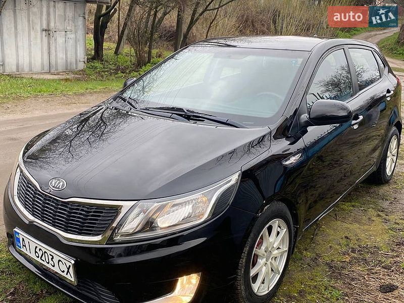 Хэтчбек Kia Rio 2012 в Киеве