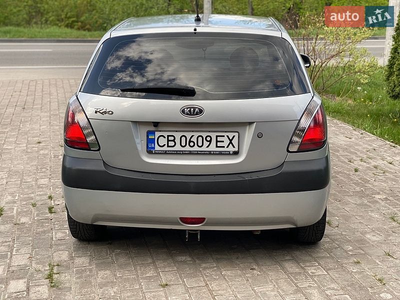 Хэтчбек Kia Rio 2008 в Чернигове