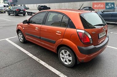 Хэтчбек Kia Rio 2008 в Киеве