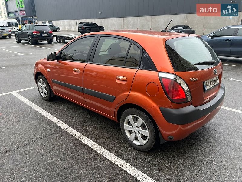 Хэтчбек Kia Rio 2008 в Киеве