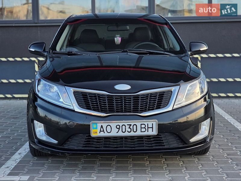 Седан Kia Rio 2014 в Тернополе