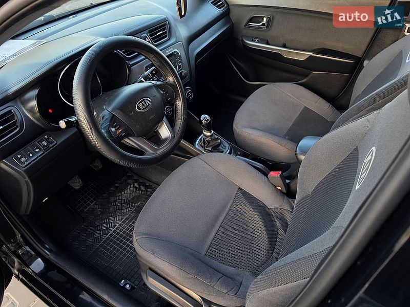 Седан Kia Rio 2014 в Тернополе