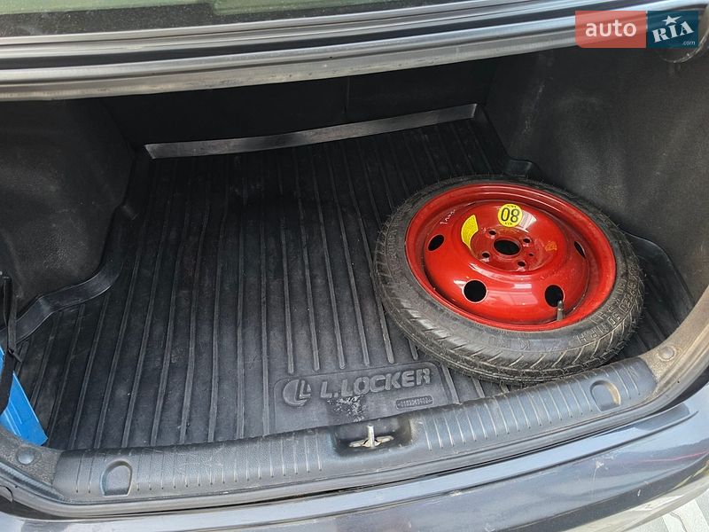 Седан Kia Rio 2014 в Тернополе