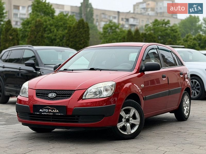 Хэтчбек Kia Rio 2008 в Одессе