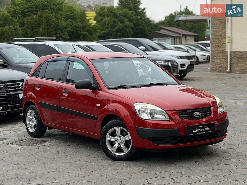 Хэтчбек Kia Rio 2008 в Одессе