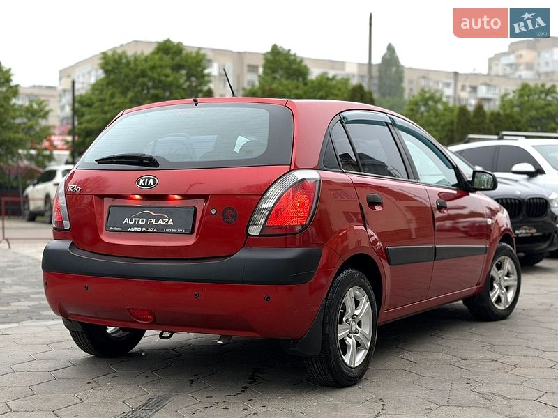 Хэтчбек Kia Rio 2008 в Одессе