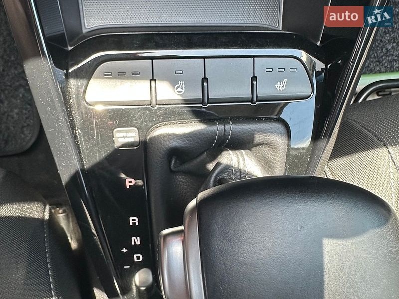 Хетчбек Kia Rio 2017 в Хмельницькому