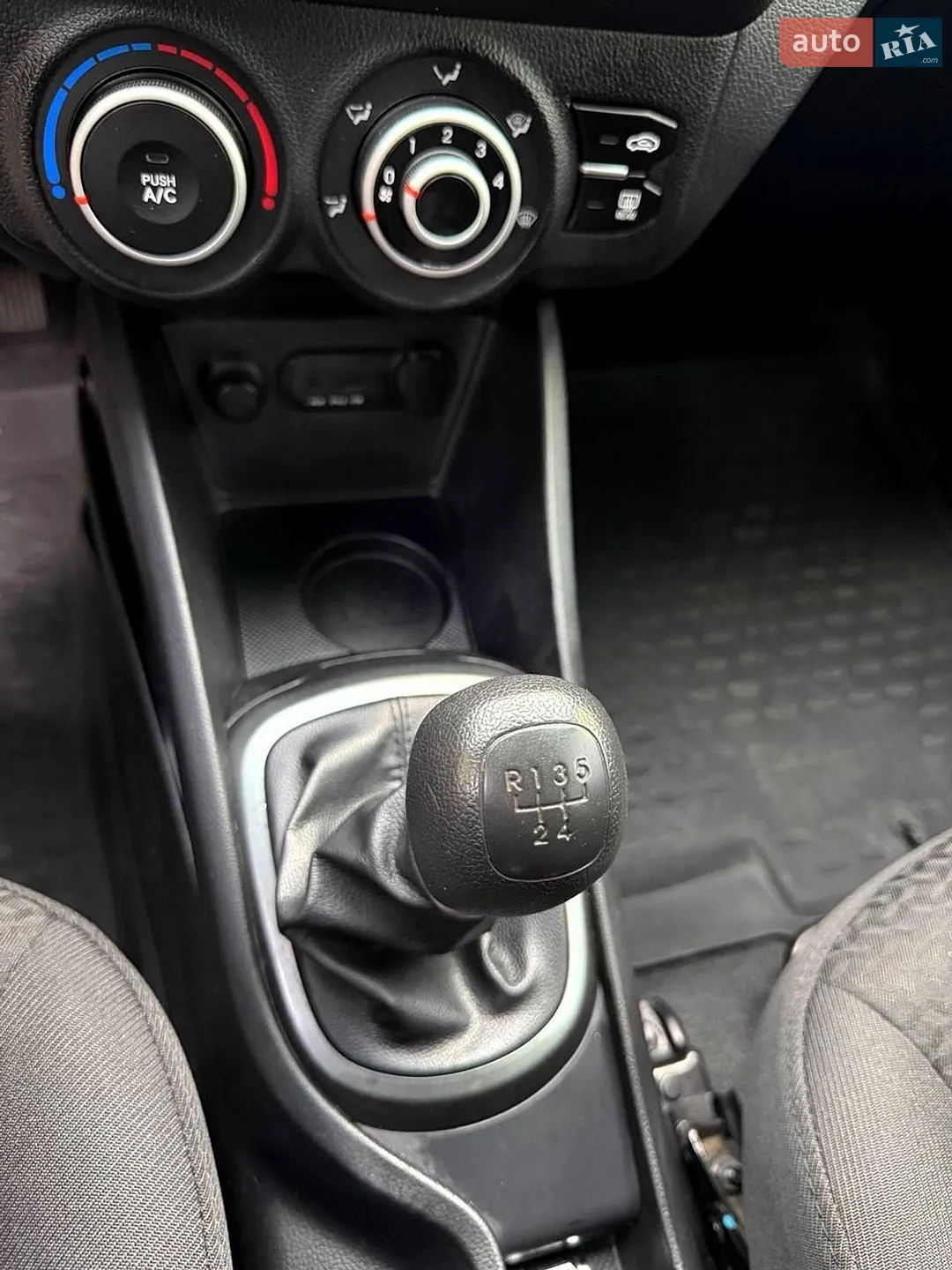 2012 Kia Rio - мініатюра 11