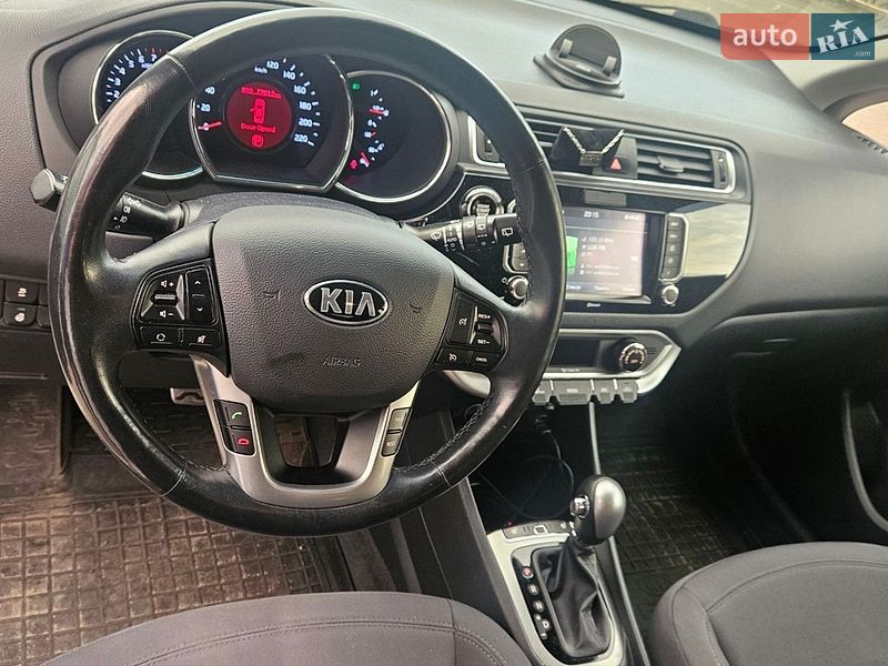 Хэтчбек Kia Rio 2016 в Киеве