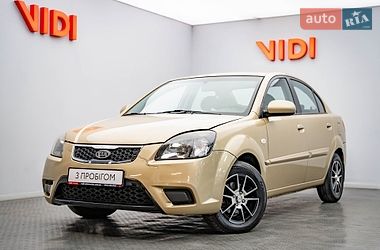 Седан Kia Rio 2011 в Києві