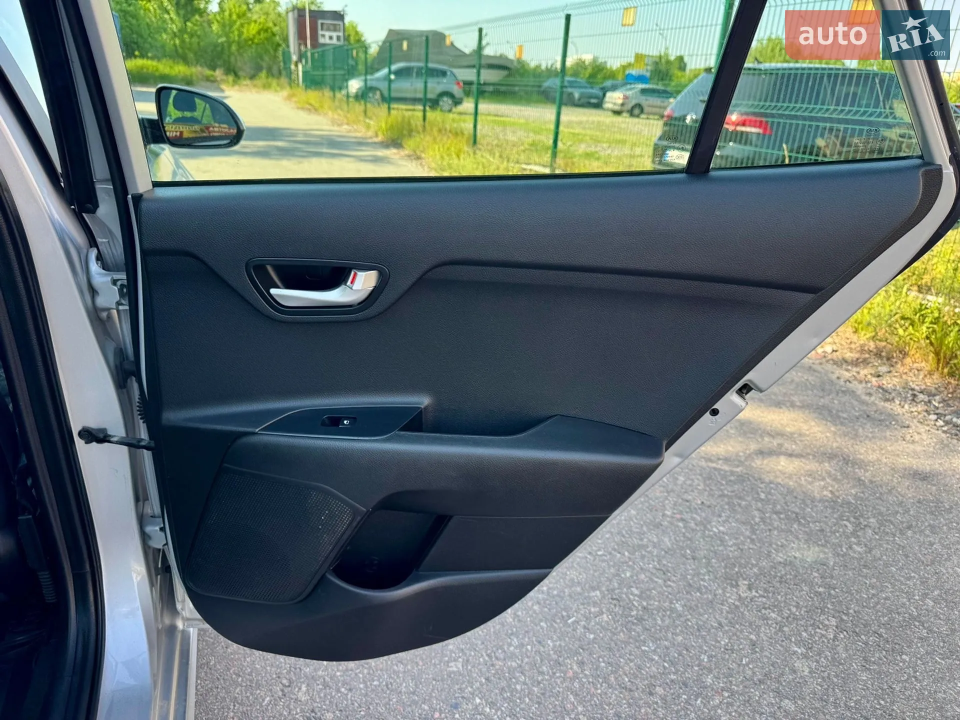 2019 Kia Rio - мініатюра 39