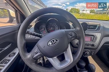 Хэтчбек Kia Rio 2012 в Киеве