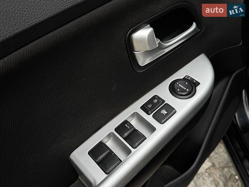 Седан Kia Rio 2012 в Днепре фото 11 Седан Kia Rio 2012 в Днепре