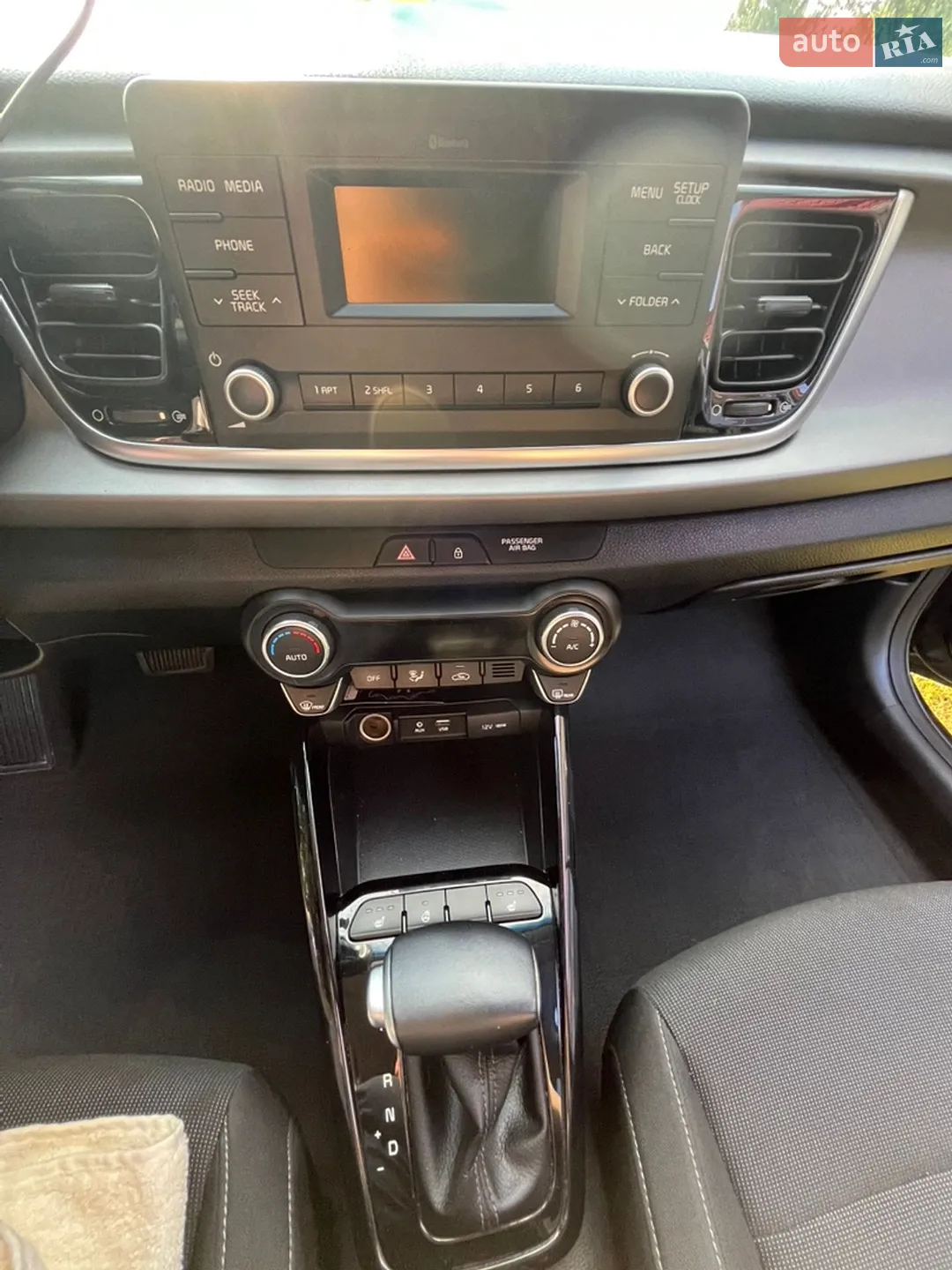 2017 Kia Rio - мініатюра 36