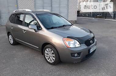 Минивэн Kia Rondo 2012 в 