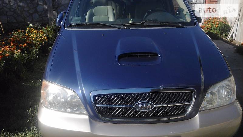 Минивэн Kia Sedona 2002 в Светловодске