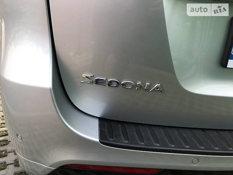 Мінівен Kia Sedona 2015 в Києві