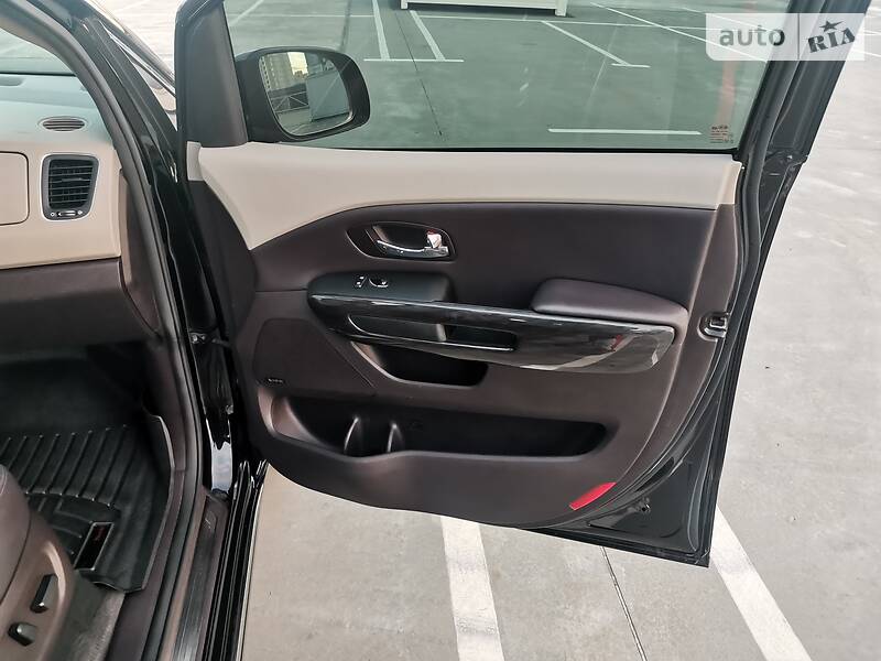 Мінівен Kia Sedona 2017 в Києві
