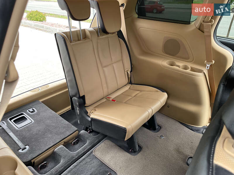 Минивэн Kia Sedona 2017 в Киеве