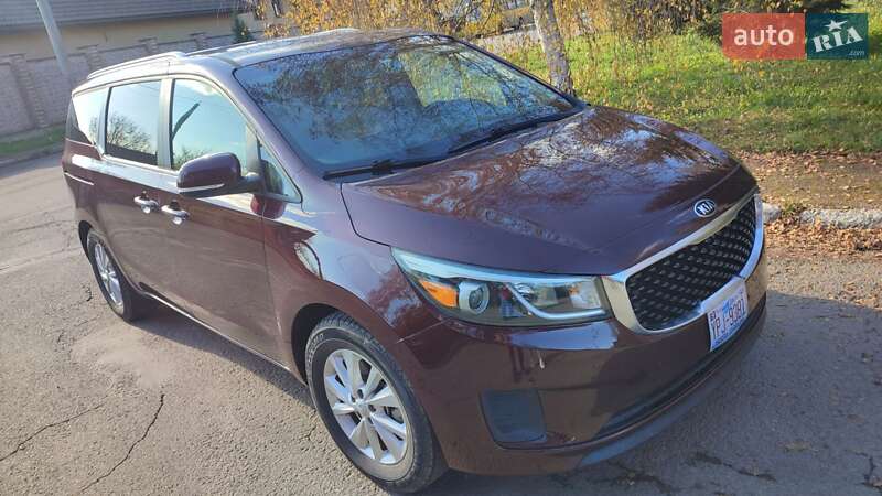 Минивэн Kia Sedona 2017 в Ивано-Франковске