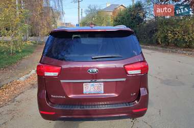 Мінівен Kia Sedona 2017 в Івано-Франківську
