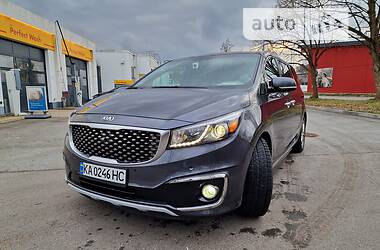 Минивэн Kia Sedona 2017 в Киеве