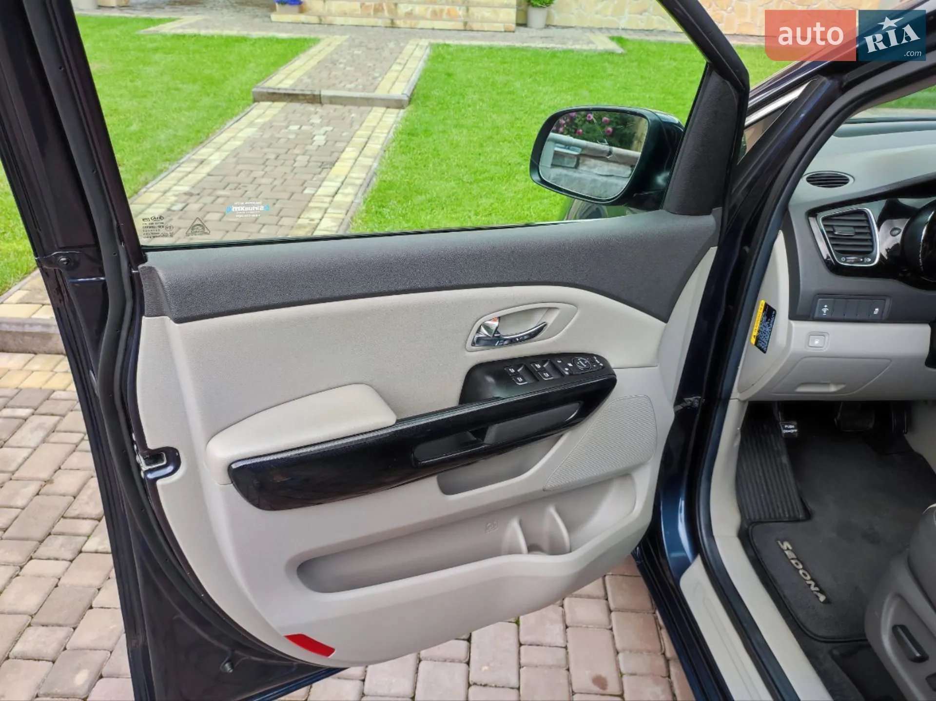 2015 Kia Sedona - мініатюра 40