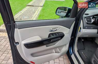 Мінівен Kia Sedona 2015 в 